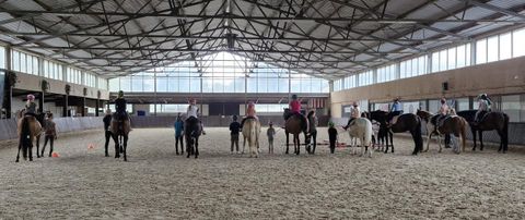 Viele der teilnehmenden Kinder saßen das erste Mal auf dem Rücken eines Pferdes und die Freude war riesig.