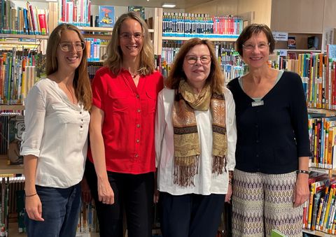 Das Team der Gemeindebücherei – Büchereileiterin Luisa Uhrig, Petra Marx, Anette Rossnagel und Ute Roes (v.l.n.r.)