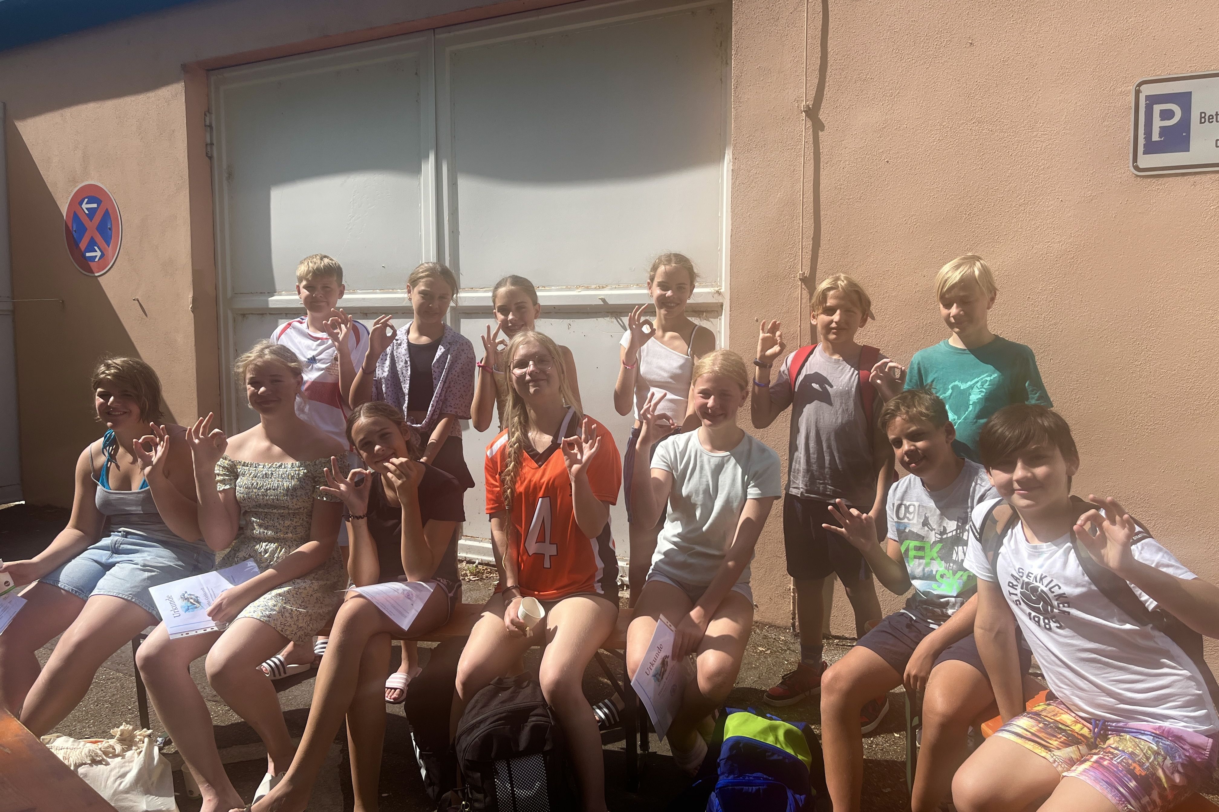 Gruppenbild am Klubraum 