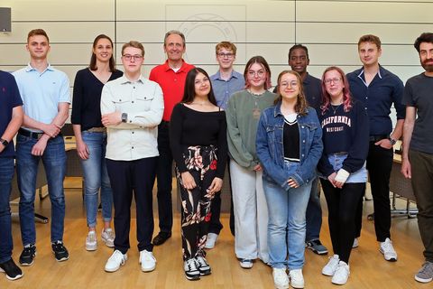 Neue und alte Jugendgemeinderäte in Brühl