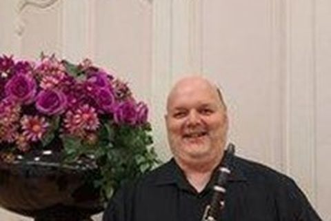 Herr Schwarz, der neue Klarinettenlehrer für die Jugendmusikschule Brühl