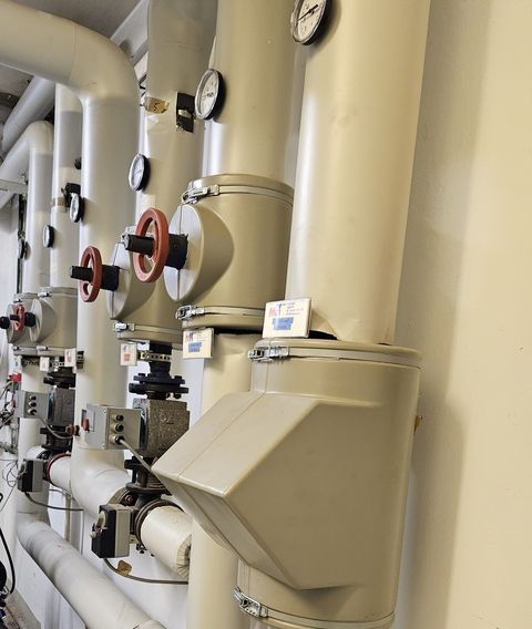 Blick in den Technikraum des Rathauses